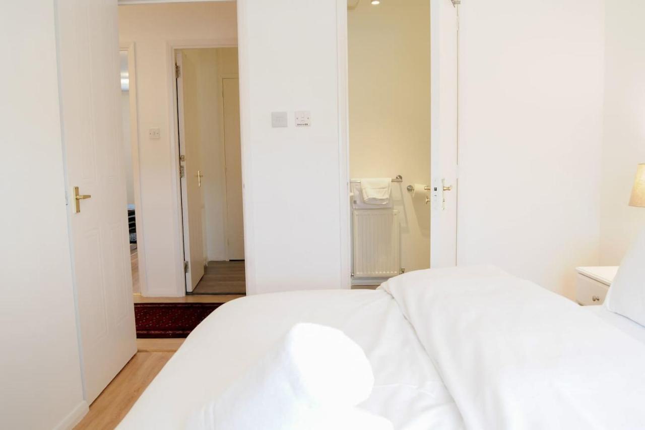 Peaceful And Quiet Apartment In A Bustling City Единбург Екстер'єр фото